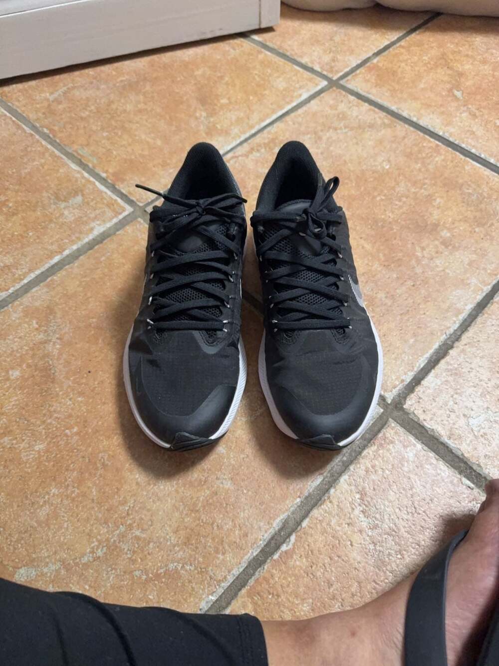 Nike - Picture 2 of 5